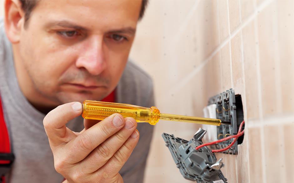 je recherche un électricien Saint-Ouen